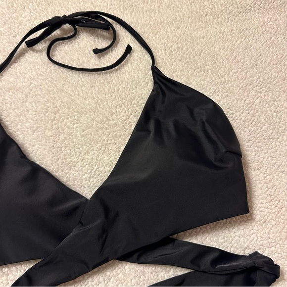 Black Wrap Halter Bikini Bra Top - Picture 3 of 6